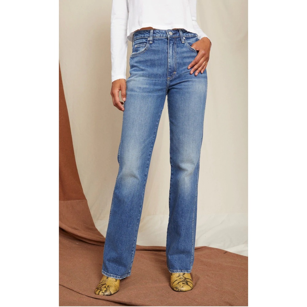 AMO‎ High Rise Kick jeans Size 32 blue wash